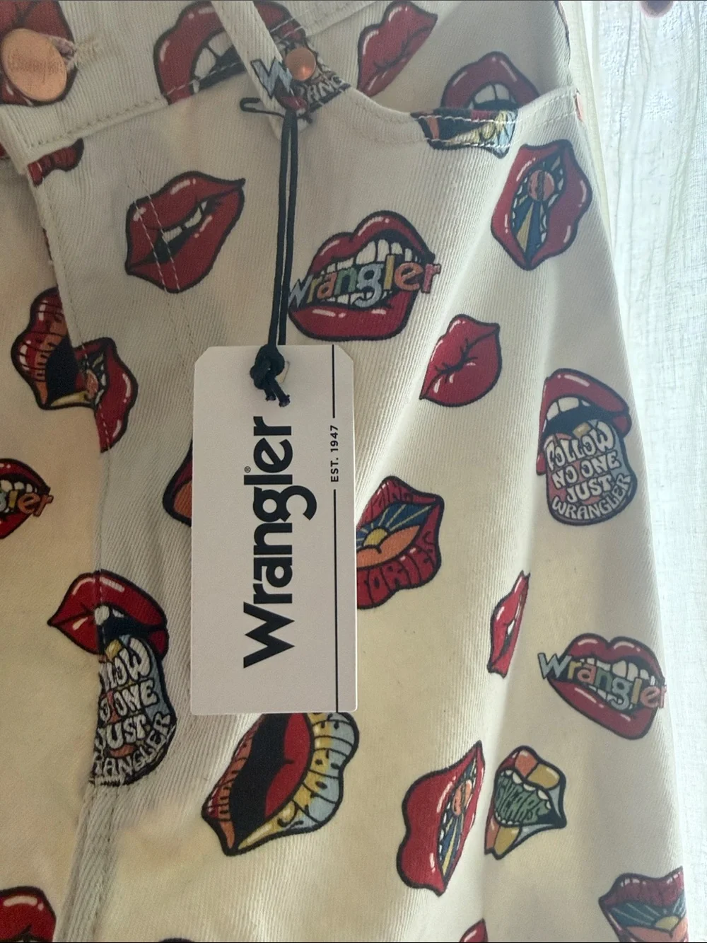 Wrangler High Rise White Barrel Jeans with Red Lip & Multicolor Graphic Print